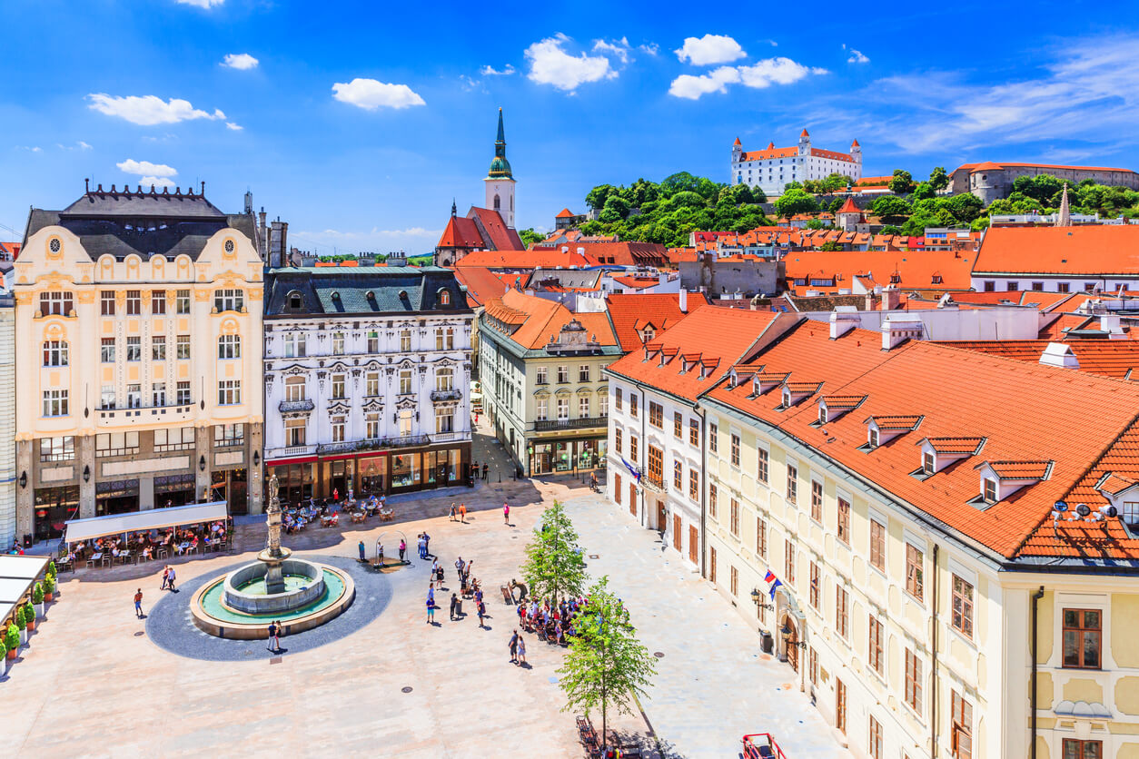 Bratislava :  Bratislava :