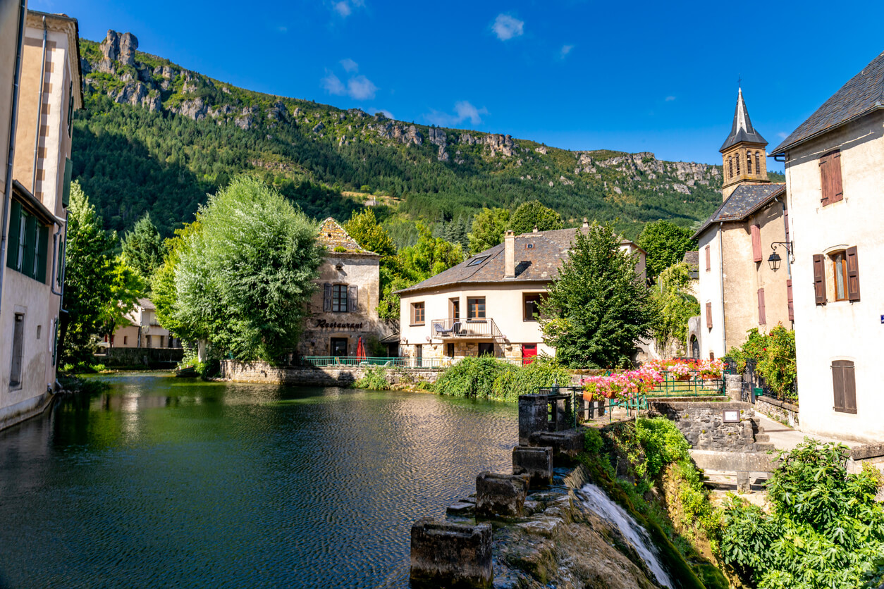 Cevenas-Lozère: Village de Florac en Lozère au cœur du parc des Cévennes Cevenas-Lozère: Village de Florac en Lozère au cœur du parc des Cévennes