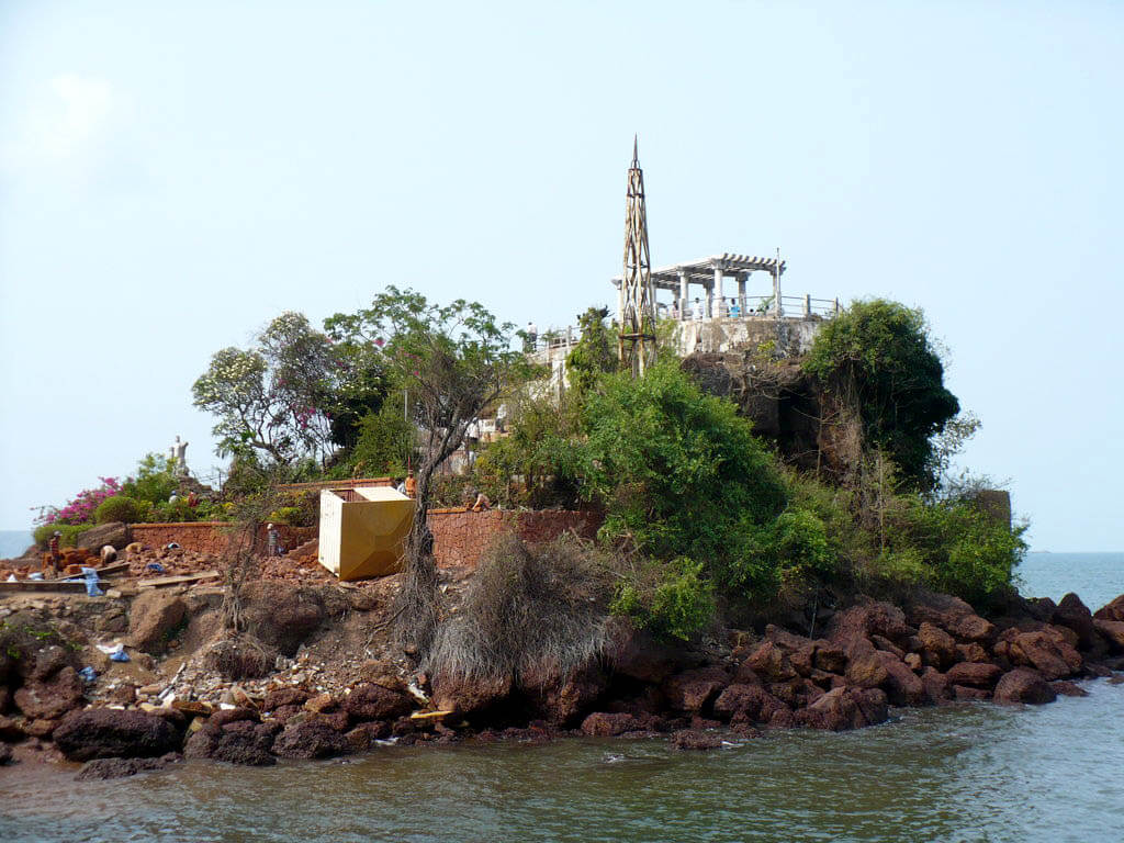 Dona Paula :  Dona Paula :