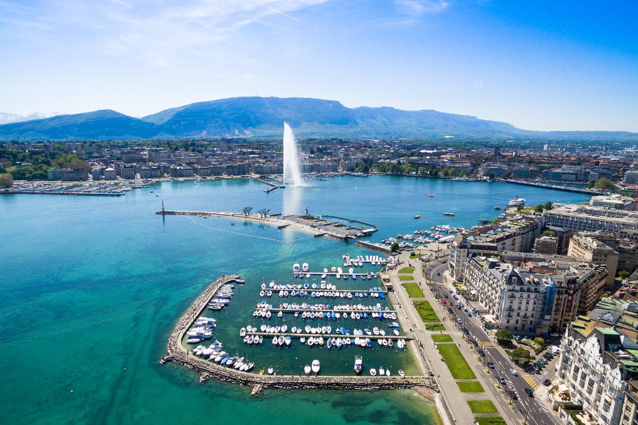 Genebra : Vue aérienne sur le lac Léman, Genève Genebra : Vue aérienne sur le lac Léman, Genève