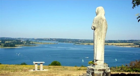 Lac de Pareloup (Salles-Curan) : Lac de Pareloup (Salles-Curan) :