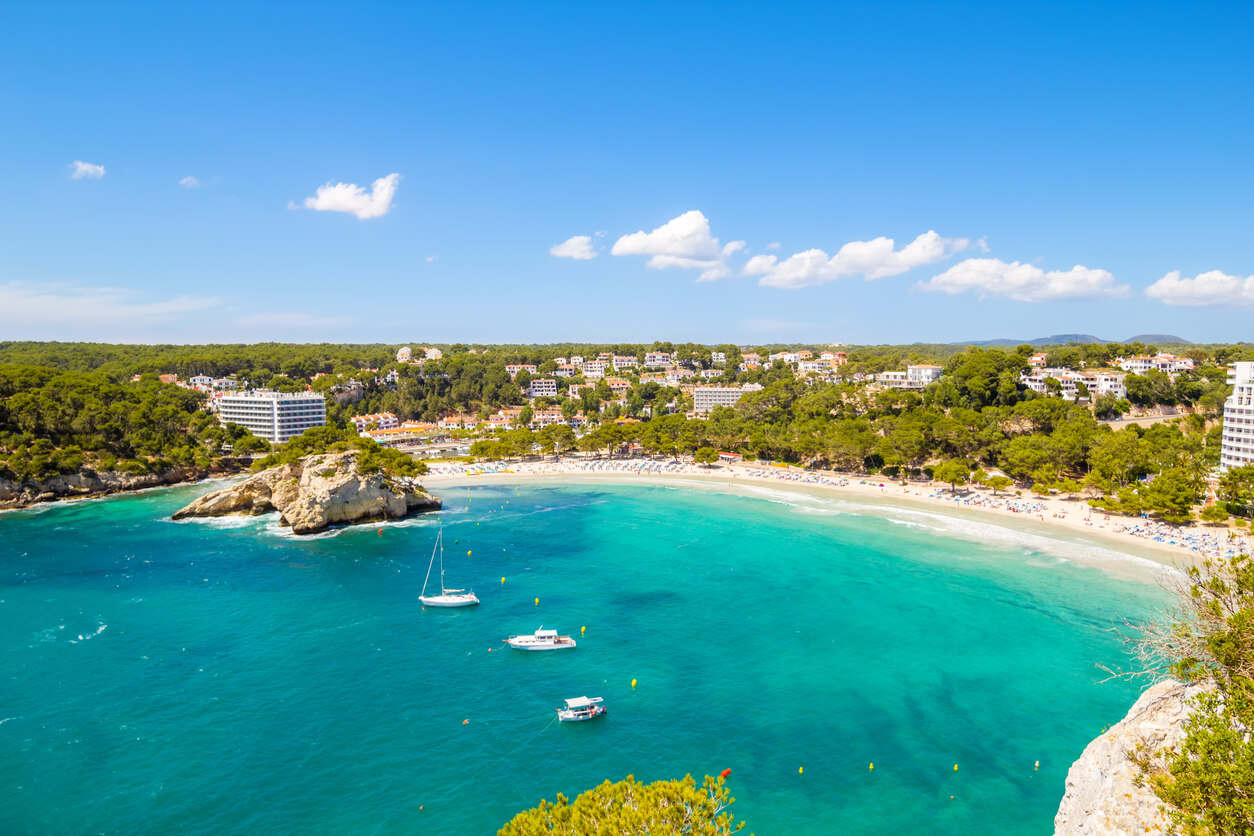 Minorca em Abril 2025 Clima, Tempo e Temperatura, Onde Ir? Onde e
