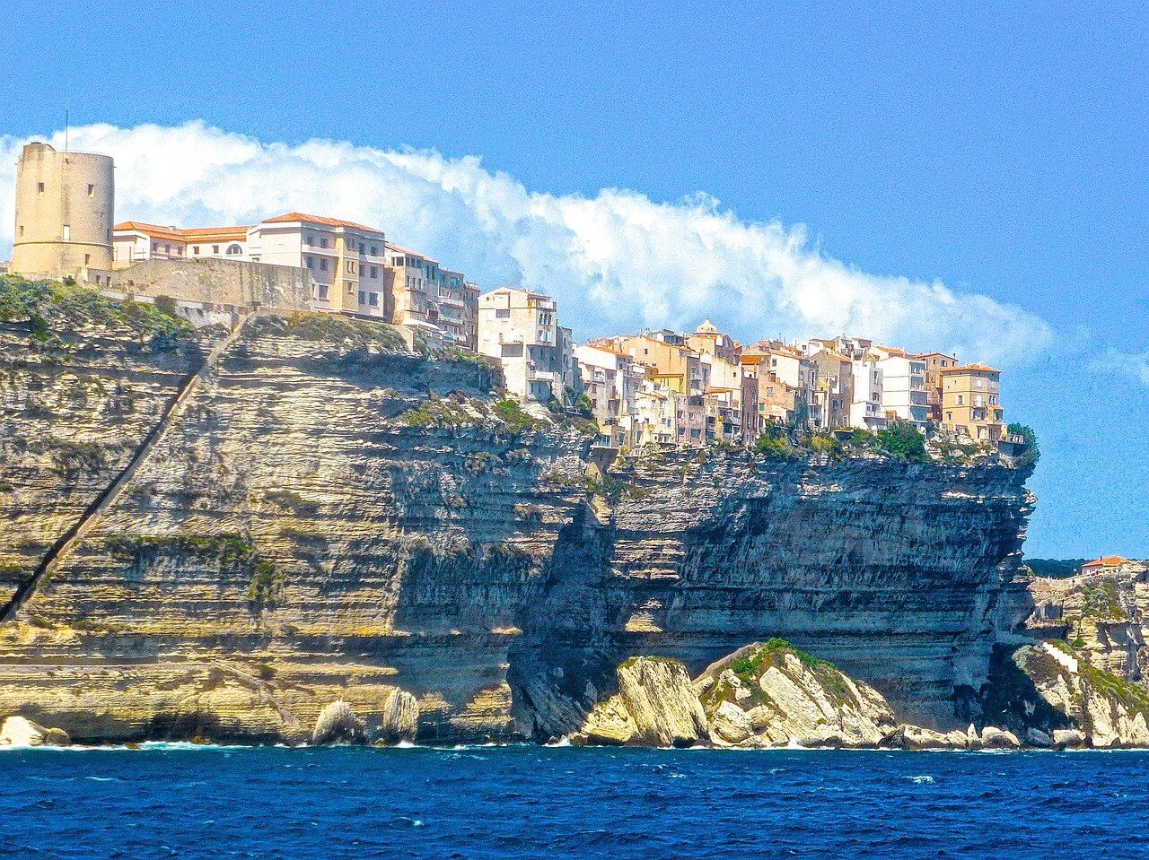 Bonifacio : Bonifacio Bonifacio : Bonifacio