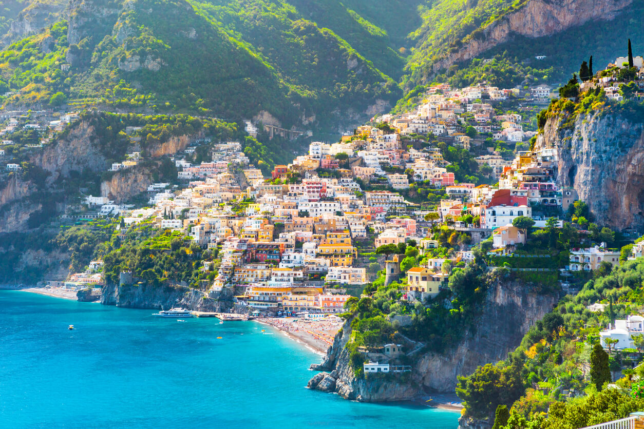 Quando Ir a Positano? a Melhor época Tempo e Clima. 5 Meses a Evitar
