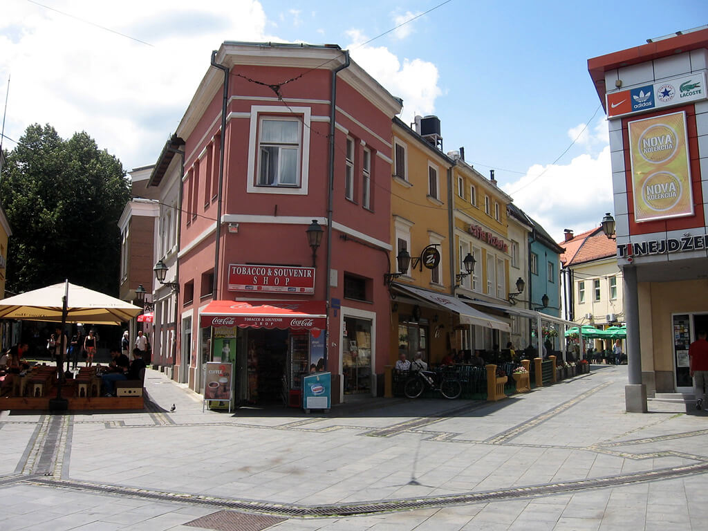 Tuzla :  Tuzla :