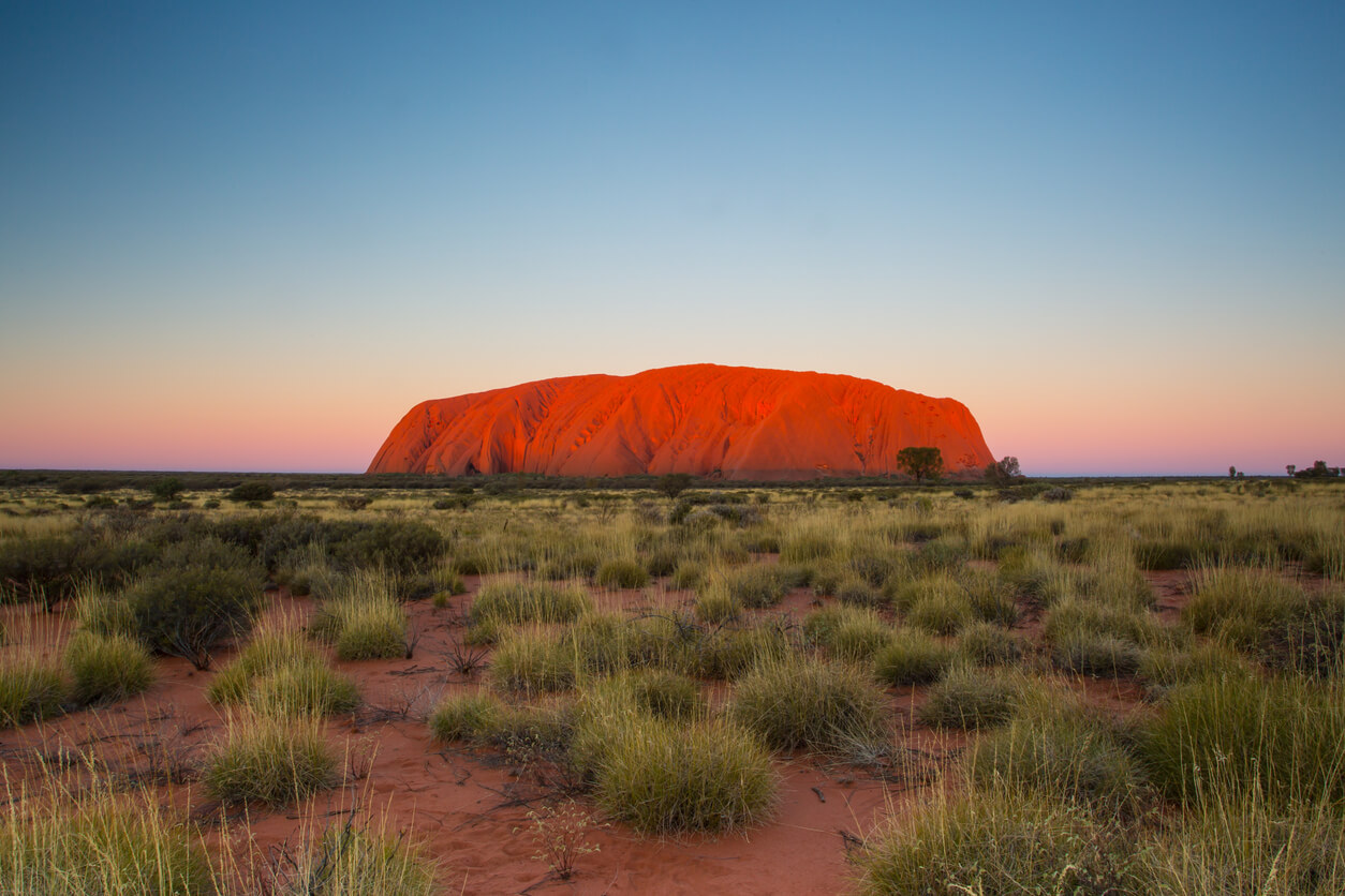 Uluru (Ayers Rock) :  Uluru (Ayers Rock) :