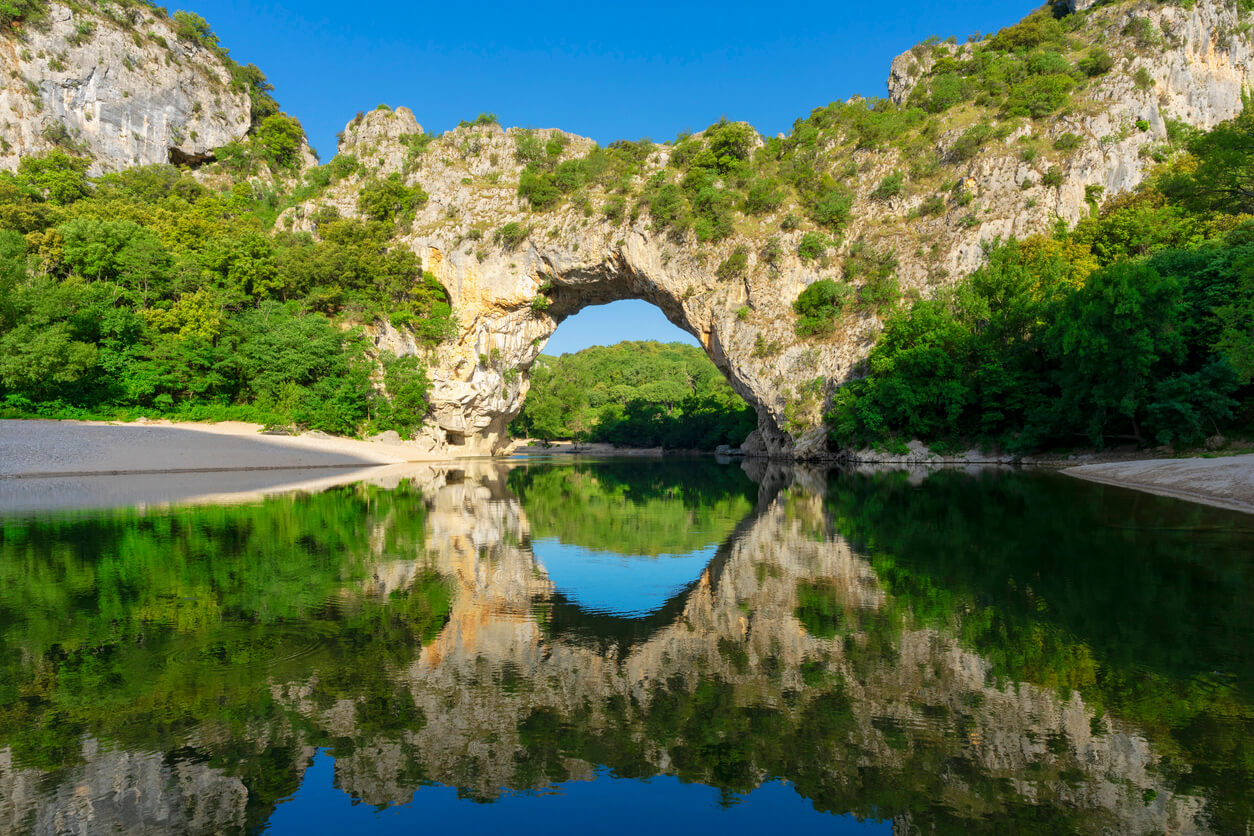 Vallon-Pont-d'Arc :  Vallon-Pont-d'Arc :