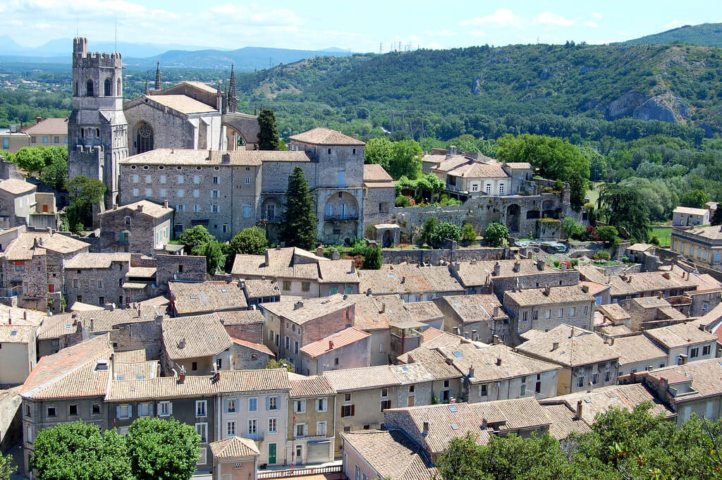 Viviers :  Viviers :