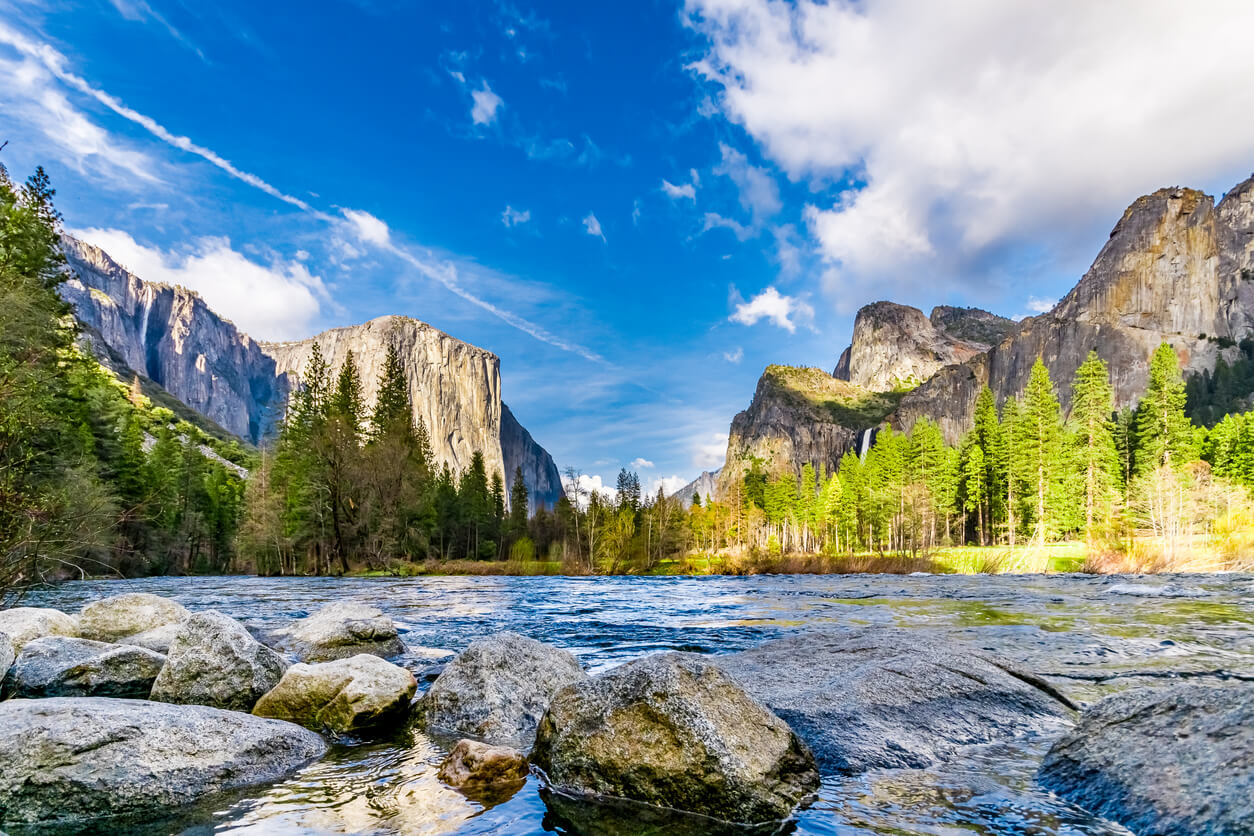 Parque Nacional de Yosemite : El Capitan et half dome dans le parc national de Yosemite Parque Nacional de Yosemite : El Capitan et half dome dans le parc national de Yosemite